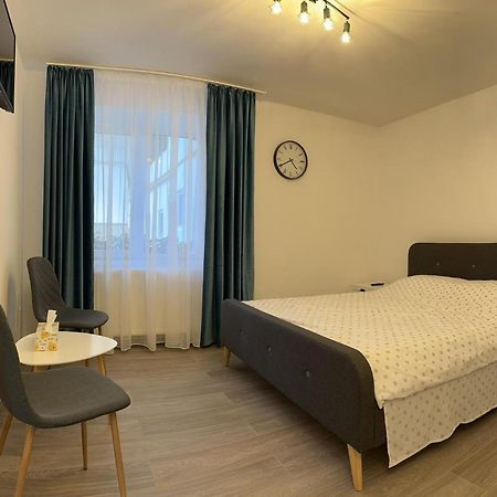 Easy Living Apartments - Old Town Brasov Bagian luar foto