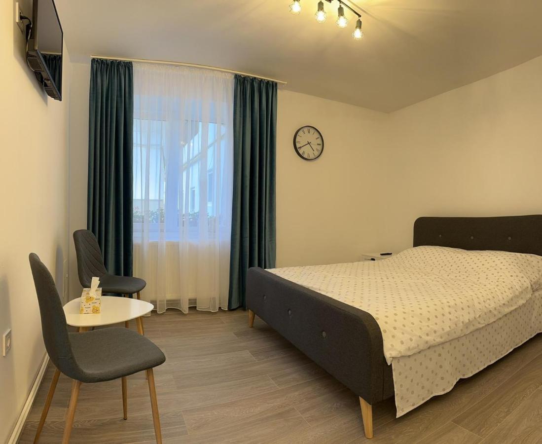 Easy Living Apartments - Old Town Brasov Bagian luar foto